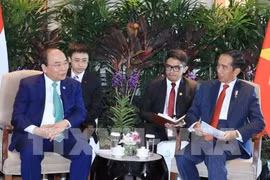 阮春福同印尼和缅甸两国总统举行双边会晤