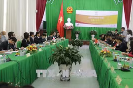 芹苴市领导会见日本企业代表