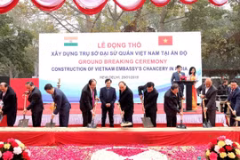 阮春福总理出席越南驻印度大使馆新馆舍开工仪式