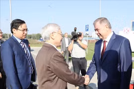 越共中央总书记阮富仲访问俄罗斯卡卢加州