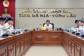 巴地头顿省集中为企业提供援助