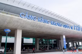坚江省富国机场旅客接待量超过设计承载能力
