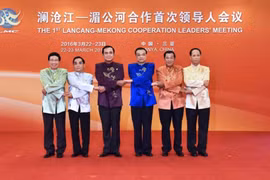 阮春福赴柬出席湄澜合作领导人会议前夕：越南积极参与湄澜合作