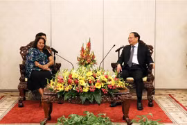 胡志明市领导人会见古巴全国妇女联合会秘书长