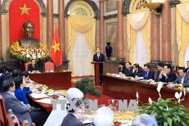 国家主席陈大光：充分发挥全民大团结力量