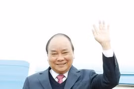 政府总理阮春福抵达老挝 开始出席越老政府间联合委员会第40次会议之行