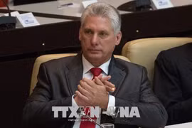古巴国务委员会主席兼部长会议主席开始对越南进行正式友好访问