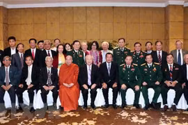 促进越南与柬埔寨民间交流活动