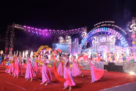 喜迎2019新年的东区文化旅游节热闹开场