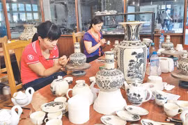舟逗——越南传统陶器品牌努力走出国门 