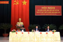 越南外交部部长和公安部部长接待选民
