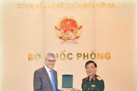 促进越南与新西兰之间的防务合作关系