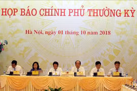 政府总理阮春福：政府力争实现全年经济增速超过6.7%