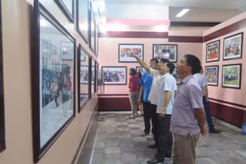 “武元甲大将与太原省定化安全区”资料图片展开展