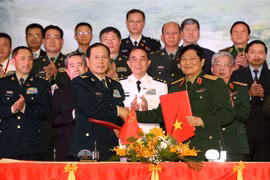 越中边境国防友好交流座谈会在越南高平省举行