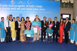 胡志明市迎来2018年第700万名国际游客