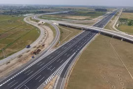 广宁省下龙市至海防市的高速公路即将开通 吸引人民群众的关注