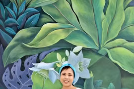 阮秋水画家继续设计巨型壁画作品