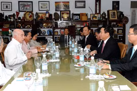 古巴共产党中央委员会第二书记会见越南共产党代表团一行
