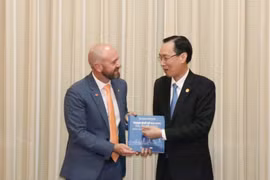 进一步促进胡志明市与澳大利亚新南威尔士州多领域合作