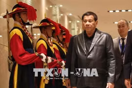 菲律宾总统访韩 促进两国防务安全关系