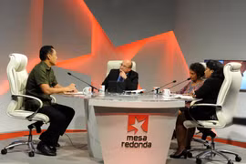 古巴领袖菲德尔•卡斯特罗领袖访问越南45周年纪念活动纷纷在古巴举行