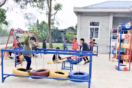 使用废旧物品为儿童们建设有趣娱乐场 