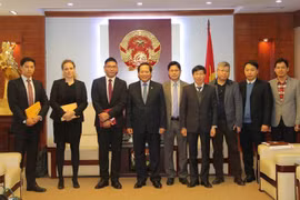 加强协调配合 解决脸谱网上存在的问题
