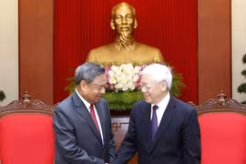 越共中央总书记阮富仲会见老挝人民革命党中央组织部代表团