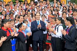 陈大光会见全国优秀少先队长代表