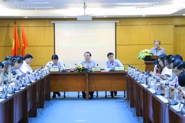 减少废弃物进口量 提高对国内垃圾的回收再利用率
