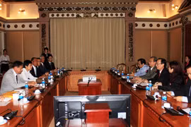 胡志明市学生与日本长崎县加强交流