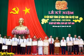 老柬领导人致电祝贺越南共产党建党88周年