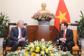 范平明会见英国约克公爵安德鲁王子