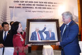 进一步推动越南与古巴特殊团结关系发展