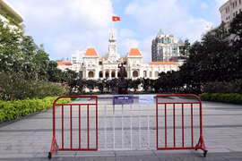 组图：胡志明市按照政府第15号指示实施社交距离措施