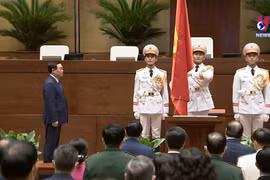 王廷惠同志当选第十五届国会主席
