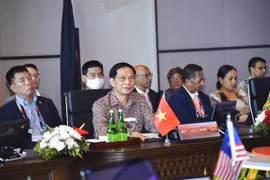 第42届东盟峰会：越南重申东盟加强团结统一和战略自主的重要性