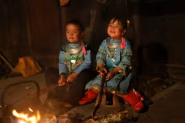 组图：西北山区孩子喜迎新春