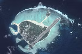 遭中国非法占据的越南黄沙富林岛。图片来源：hinews.cn