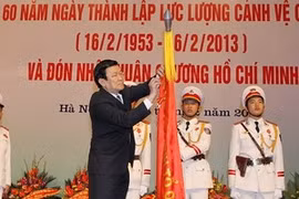 越南公安人民警卫力量荣获胡志明勋章