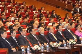 越南党国家领导出席会议