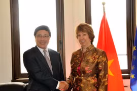 越南外交部副部长会见欧盟外交及安全政策高级代表凯瑟琳•阿什顿(Catherine Ashton)女士