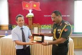 黎长刘先生与印度驻越南大使馆武官Mulath Sri Kumar大校