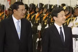 柬埔寨首相洪森和日本皇太子徳仁亲王