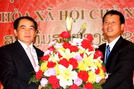 老挝代表祝贺越南国庆节