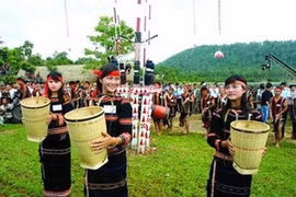 西元省新米节