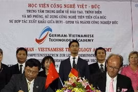 德国经济部长访问胡志明市 