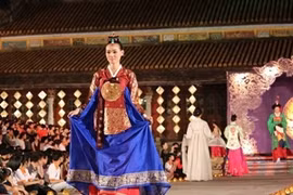 《皇宫之夜》艺术活动:2014年顺化节日最具魅力的亮点