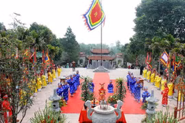 越南海阳省昆山劫泊秋天庙会拉开序幕